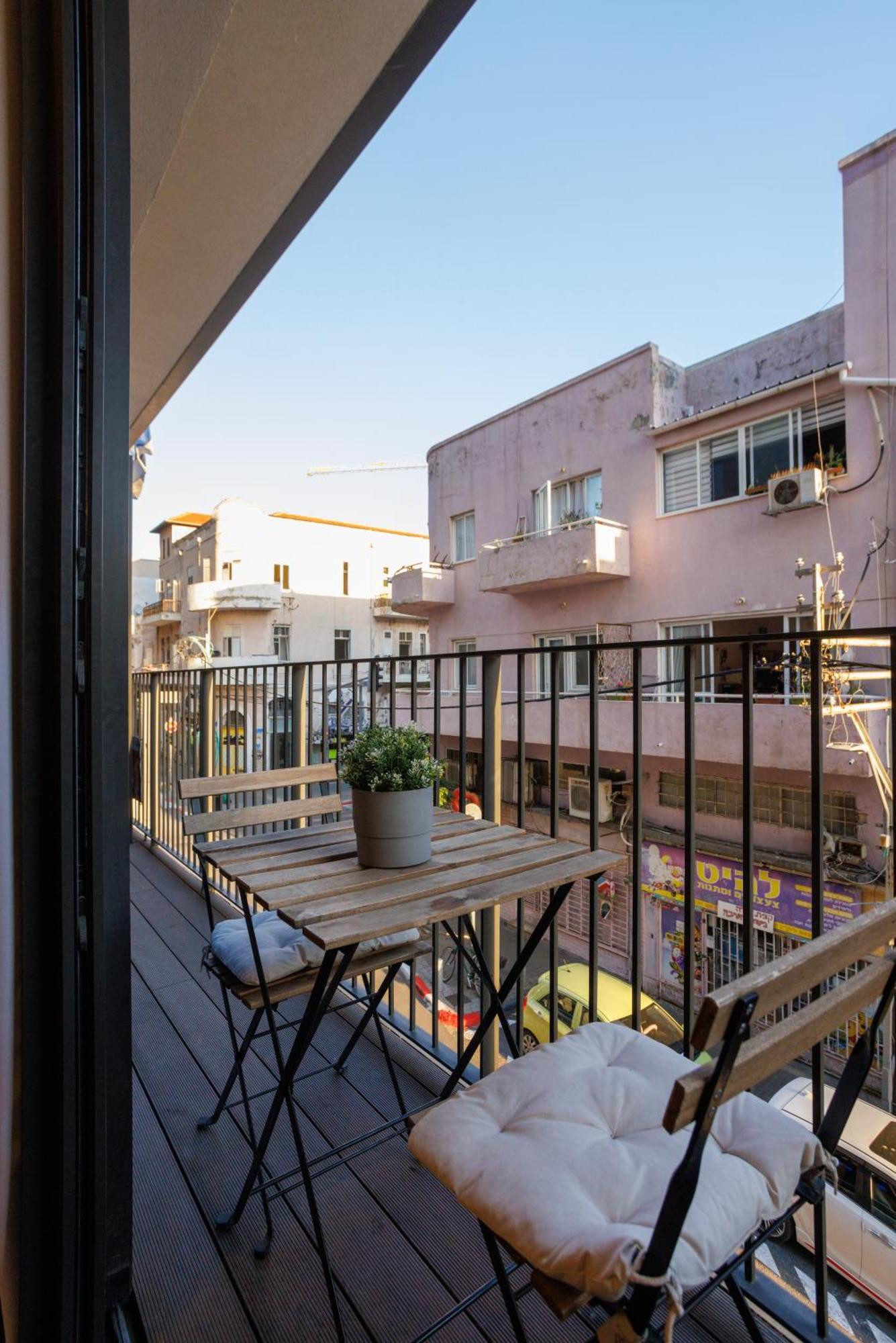 Herzl Luxury Hotel By Nimizz Tel Aviv Bagian luar foto