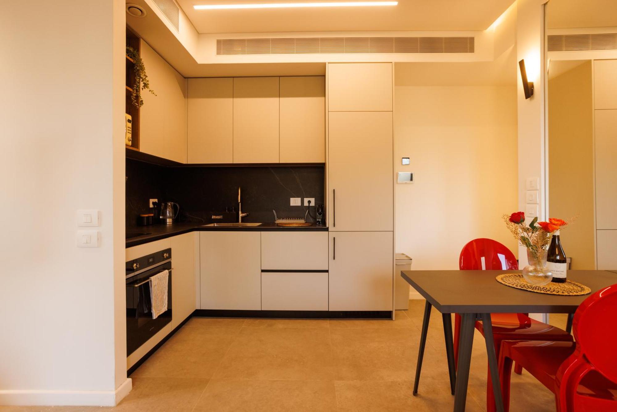 Herzl Luxury Hotel By Nimizz Tel Aviv Bagian luar foto
